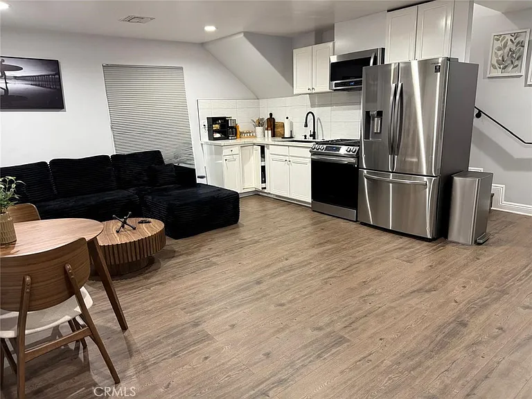 22237 Buena Ventura St #2 — Photo 15