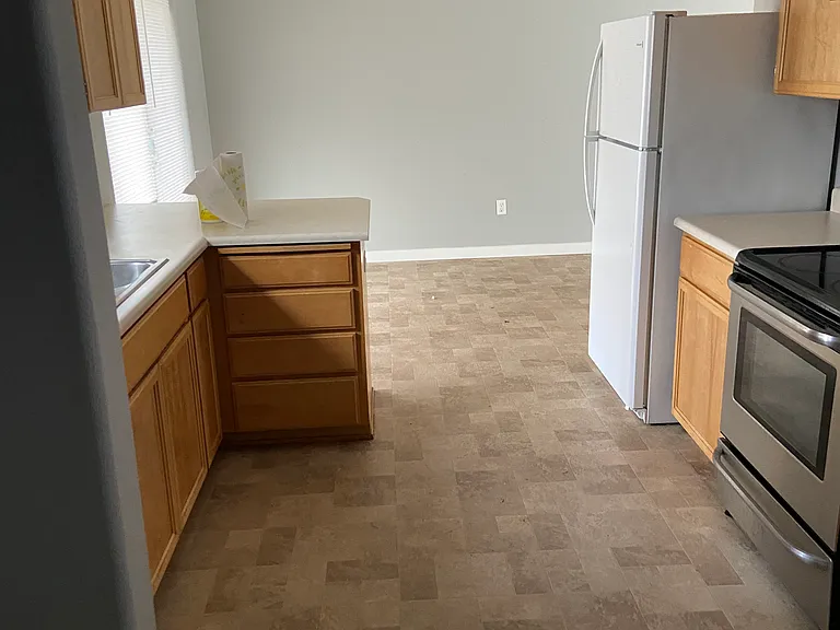 371 Bradley Way — Photo 3