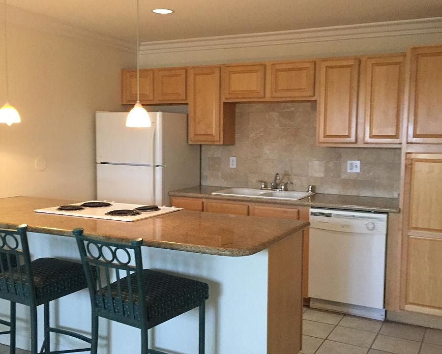 2nd image of 80876 Highway 111 Unit D
