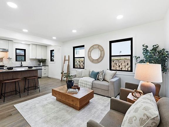 5th image of 4721 Oak Grove Rd