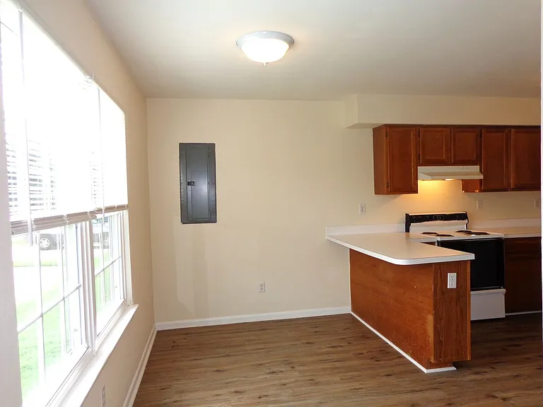 4636 Coronet Ave — Photo 7