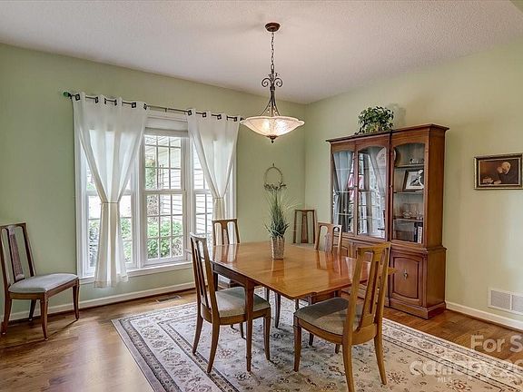 3rd image of 351 W Shay Cir