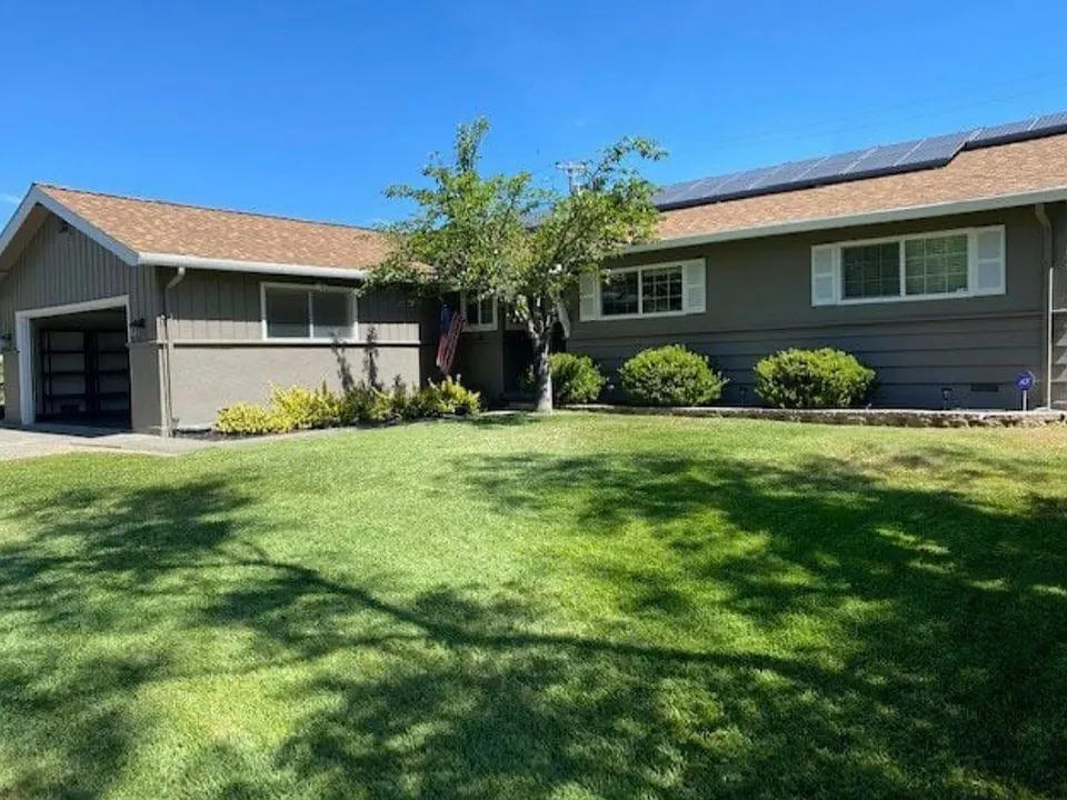 3454 Meadowbrook Dr