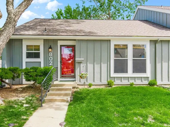 8023 Halsey St, Lenexa, KS 66215