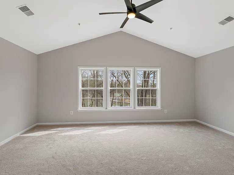 946 Monet Dr — Photo 29