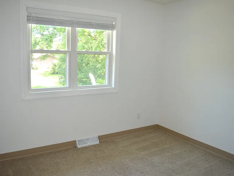 2305 McKenna Blvd — Photo 12