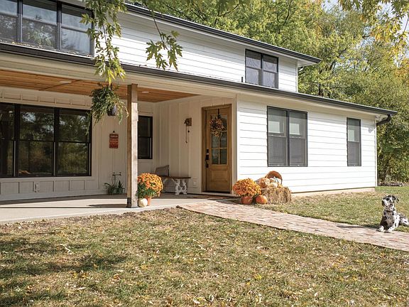 3rd image of 2800 S Olivet Rd