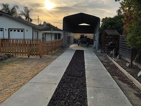2nd image of 572 Eucalyptus Ave