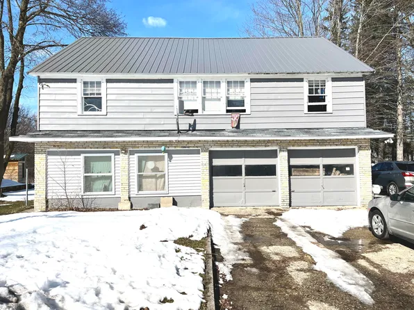 305 E 6th St, Marion, MI 49665