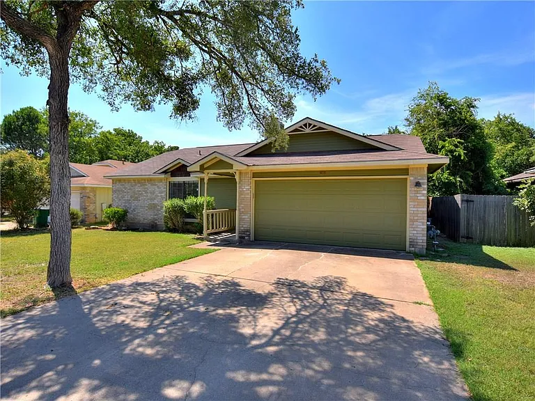 802 Primrose Ln — Photo 4