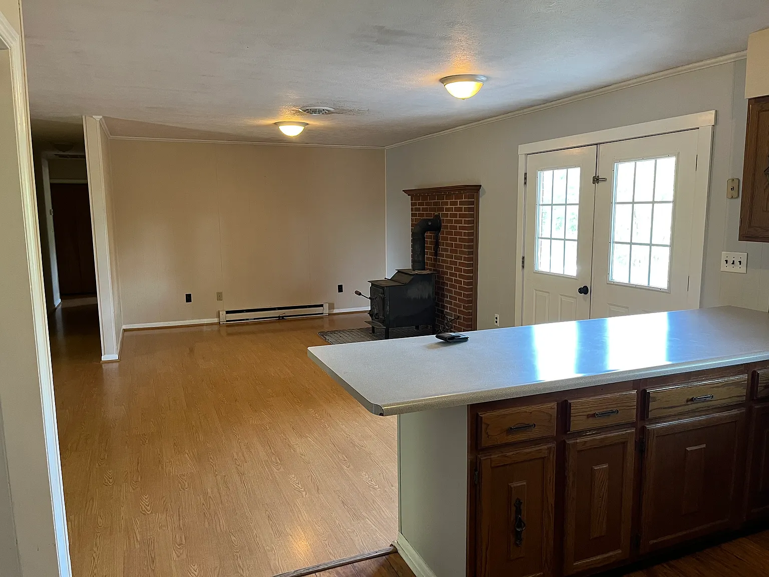 4 bed, 2108 sqft, $2,300 — Photo 4