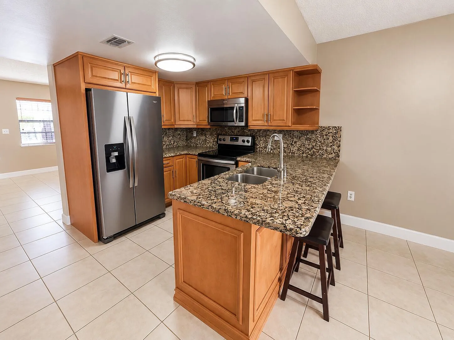 2 bed, 1.5 bath, $2,500 — Photo 4
