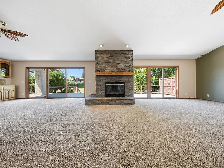 1484 Saint Andrews Dr — Photo 9