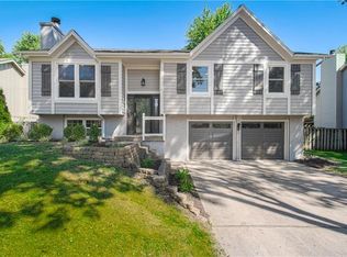15300 W 83rd St, Lenexa, KS 66219