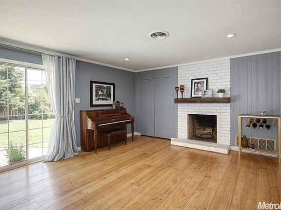 4th image of 2830 Stafford Way