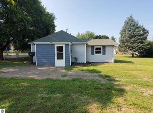 204 E Prospect St, Saint Louis, MI 48880