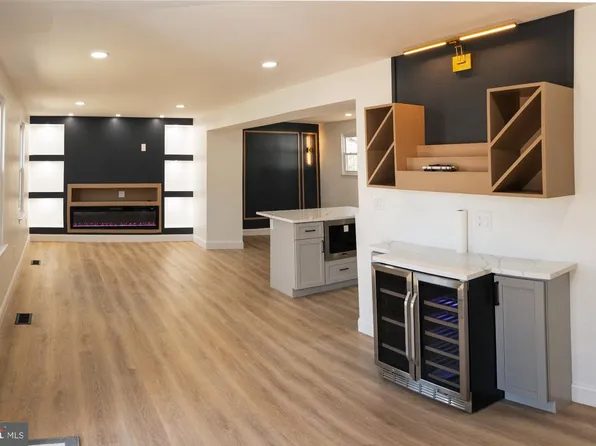 19832 Chesley Knoll Dr, Gaithersburg, MD 20879