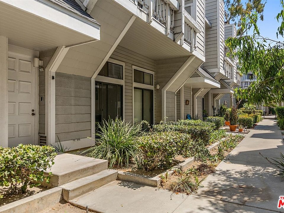 1st image of 4664 Don Lorenzo Dr APT B