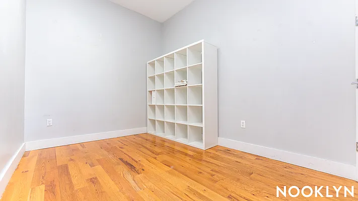 Rented by Nooklyn NYC LLC | media 11