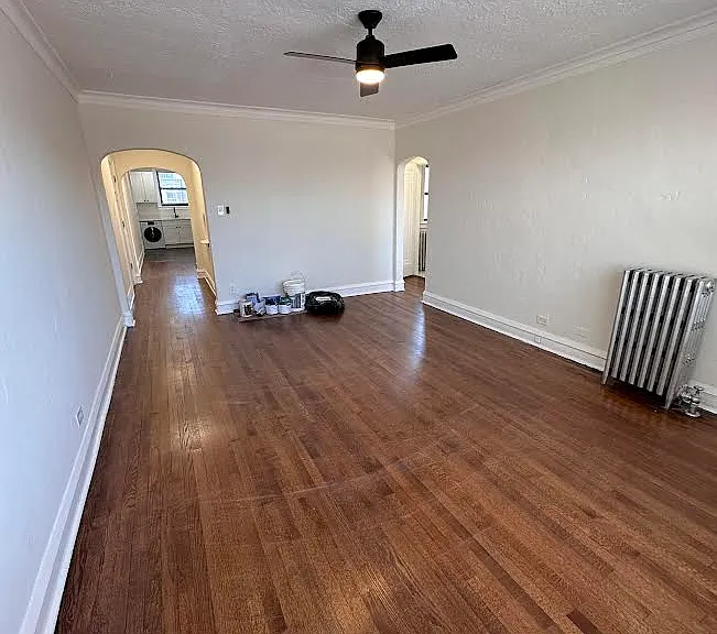 5509 N Lincoln Ave — Photo 2