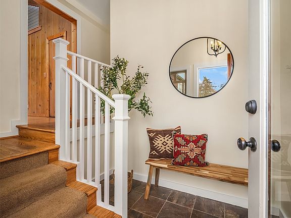 5th image of 11305 103rd Avenue SW