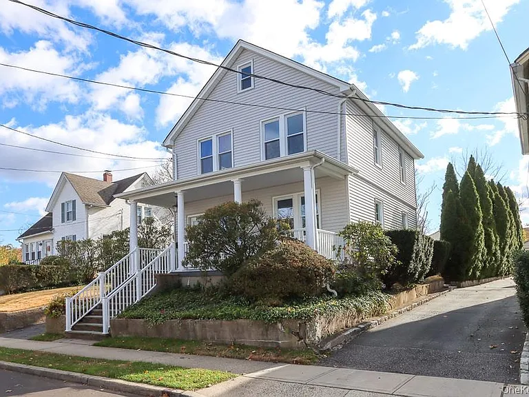 10 Ohio Ave — Photo 2