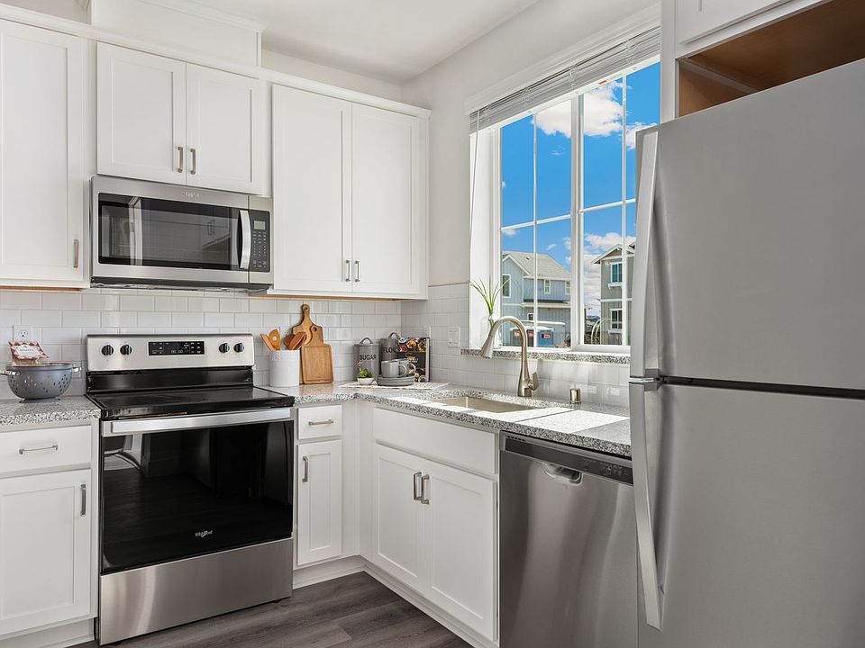 1st image of 2077 Dennis Ln