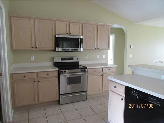 4th image of 11524 Lyons Ct