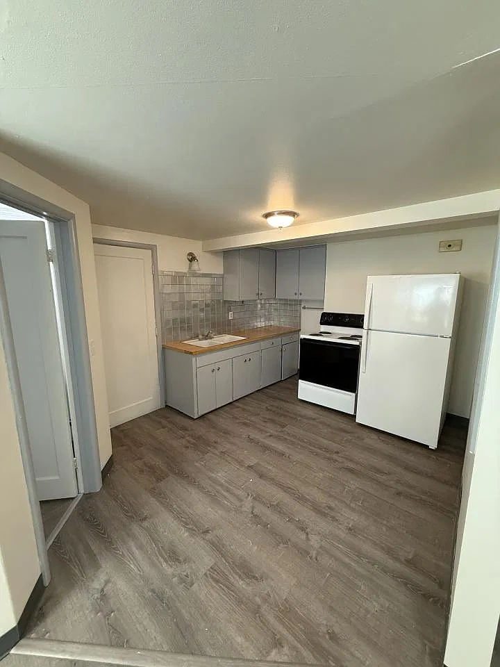 1 bed, 1.0 bath, 728 sqft, $850 — Photo 2