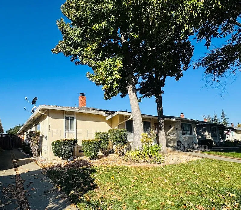 2 bed, 2.0 bath, 1100 sqft, $3,395 — Photo 1