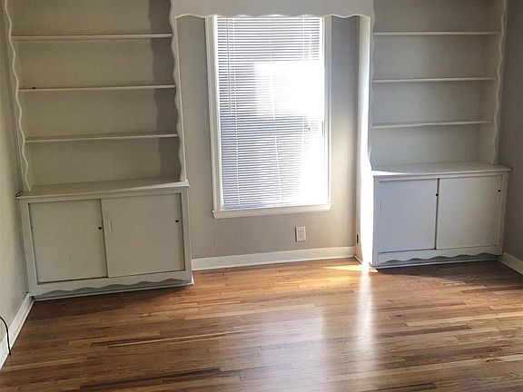 3rd image of 1633 Dayton Ave