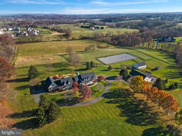 17990 Tranquility Rd, Purcellville, VA 20132