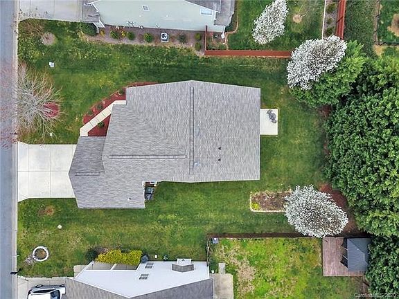 3rd image of 4528 Scarlet Oak Dr