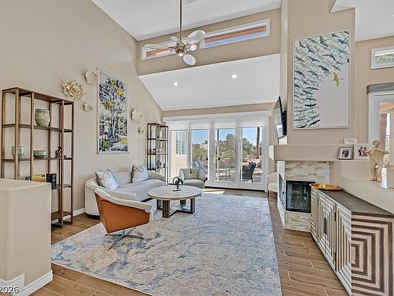 3rd image of 8161 Round Hills Cir