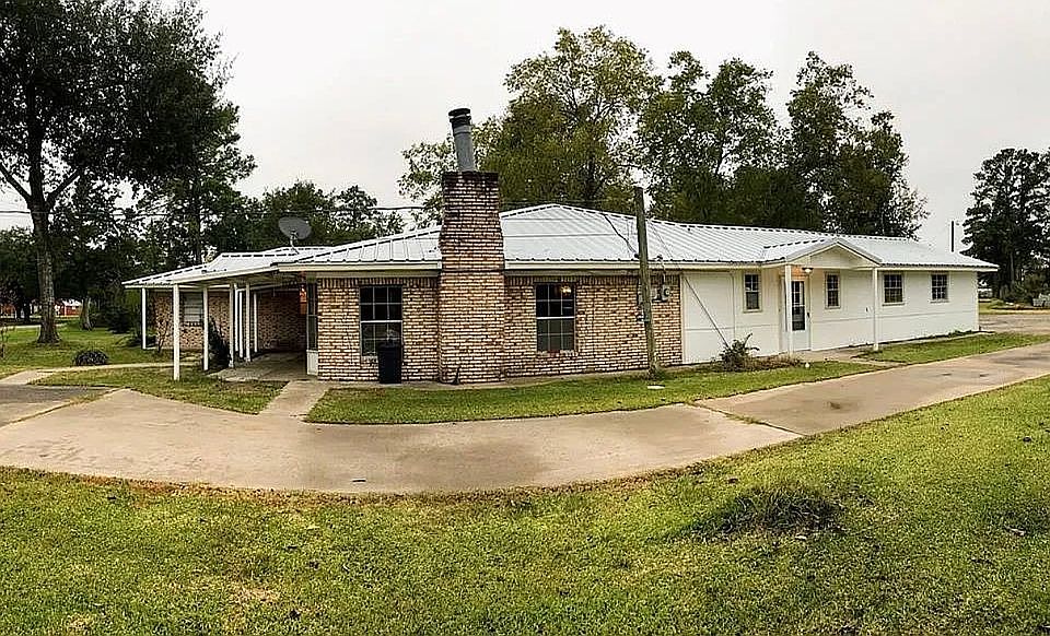 2nd image of 312 Pinecrest Rd