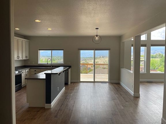 5th image of 7680 Fargo Dr