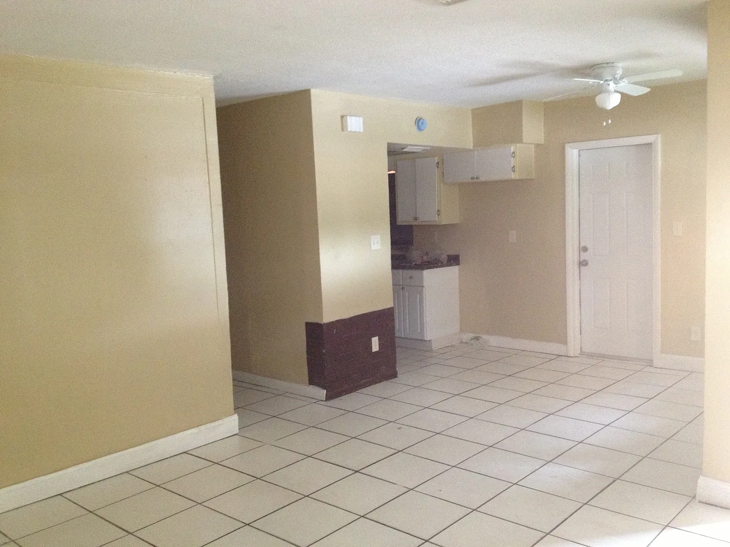 Large 4-2 house — Photo 3
