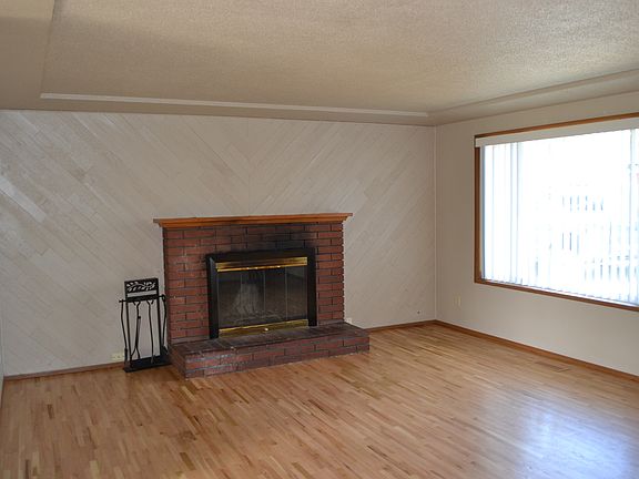 2nd image of 4620 S 72nd St