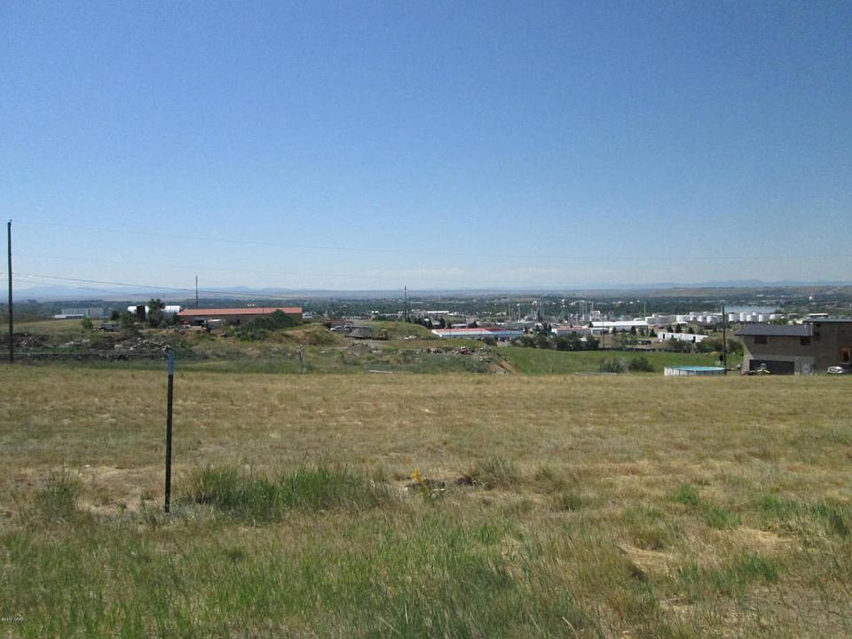 1st image of 1104 Skyline Dr NE
