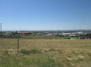 1104 Skyline Dr NE, Great Falls, MT 59404