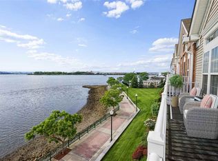 31 Lee Ct, Jersey City, NJ 07305