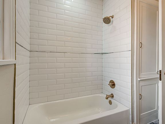 5th image of 2324 NW 28th St