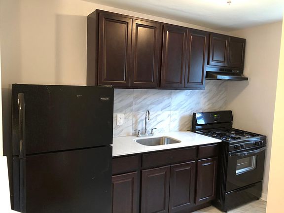 2nd image of 67 Lincoln Ave APT 1E