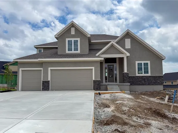 22077 W 99th Ter, Lenexa, KS 66220