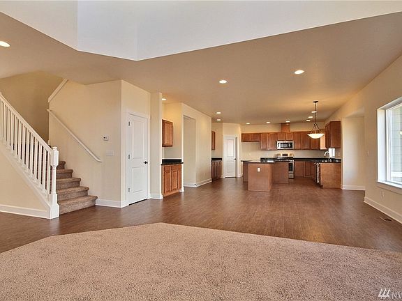4th image of 4519 42nd St NE