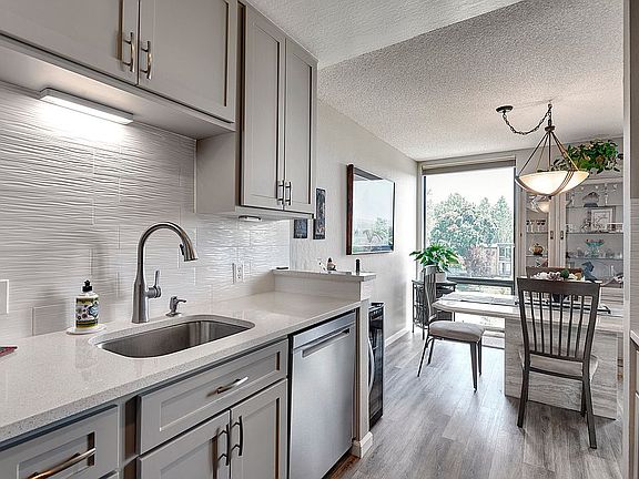 Kitchen to Dining Room