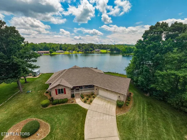 8819 Cherokee Trl, Crossville, TN 38572