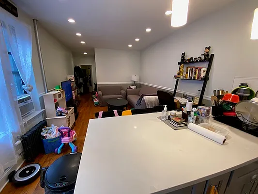 Rented by Mdays Realty | media 30