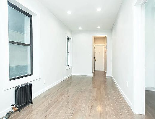 4th image of 301 W 154th St APT 6