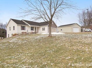 9855 10 Mile Rd NE, Rockford, MI 49341